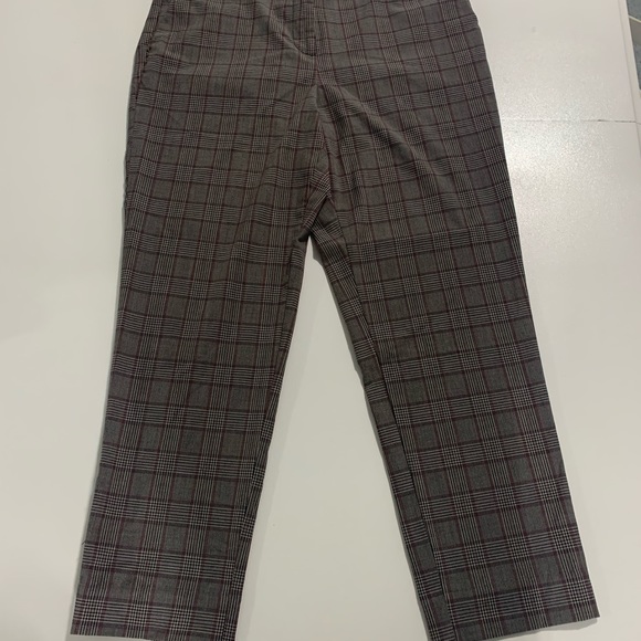 Liz Claiborne plaid pants 10. - Picture 4 of 9